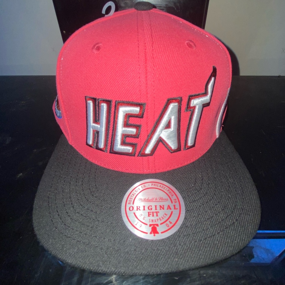 Miami heat hat
